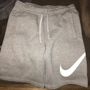 grey nike shorts